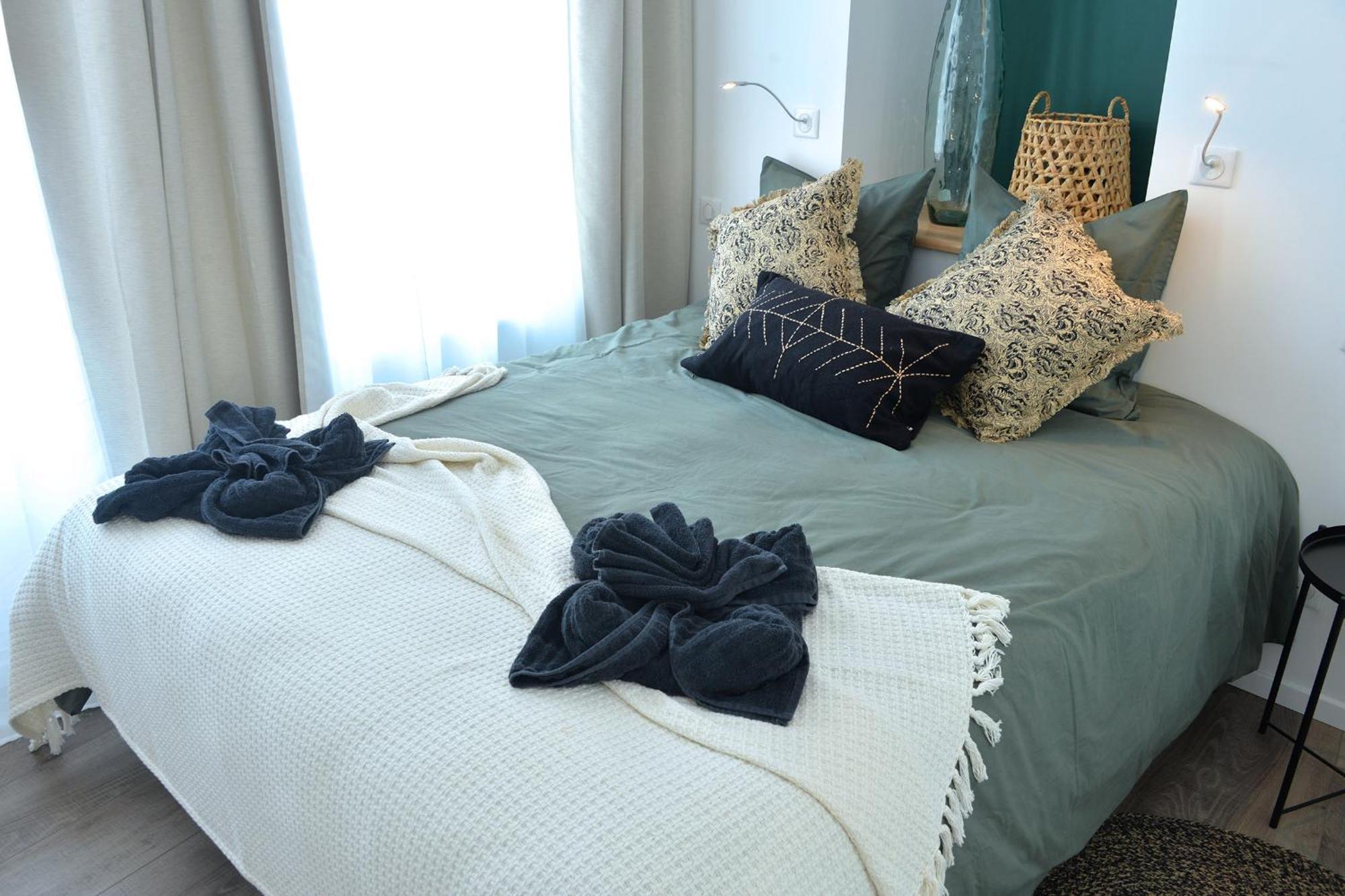 Suite Le Splendide Du Centre Historique Avec Climatisation กอลมาร์ ภายนอก รูปภาพ
